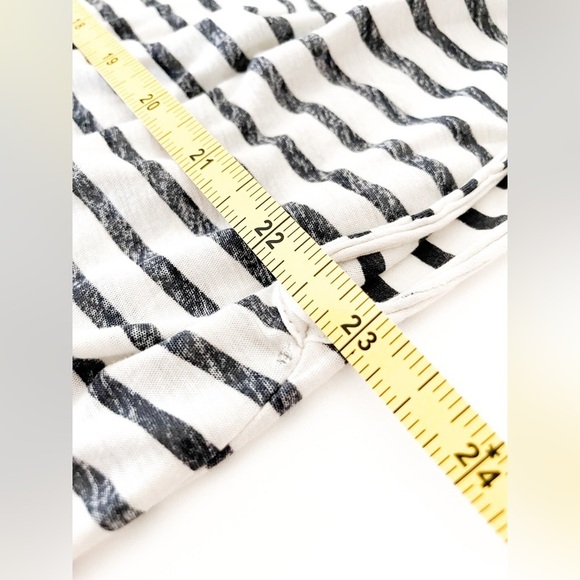 Allsaints Cotton Black And White Striped Sleeveless Top Size 0 Flowy Top - Picture 12 of 12